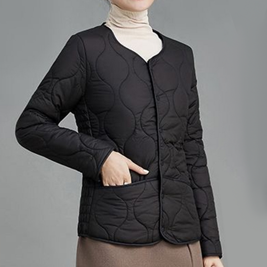 Warme, gesteppte Damenjacke mit Knöpfen