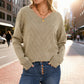 Pullover mit V-Ausschnitt und Lochmusterstrick