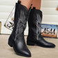 Weite Cowgirl-Stiefel mit klassischer Stickerei