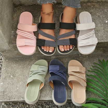 Flache Freizeitsandalen für Damen mit mehreren Riemen