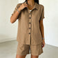 2-teiliges Set aus Damen-Hemd mit Knopfleiste und Shorts