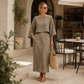 Elegantes zweiteiliges Damen-Outfit: Set aus langem Rock und Oberteil mit Dreiviertelärmeln