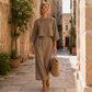 Elegantes zweiteiliges Damen-Outfit: Set aus langem Rock und Oberteil mit Dreiviertelärmeln