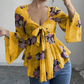 Damenbluse mit Blumenmuster, quadratischem Ausschnitt und geknoteter Vorderseite
