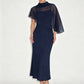 Elegantes zweiteiliges Kleiderset für Damen mit Cape