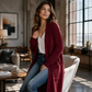 Locker sitzende Herbst-Strickjacke mit langen Ärmeln