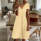👗Top-Empfehlung – Kleid mit V-Ausschnitt, Lochstickerei und Wellenkante – leicht und romantisch, ideal für Gartenpartys oder einen Brunch 🌿